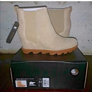 SOREL JOAN OF ARCTIC WEDGE CHELSEA TAN FOSSIL NEW